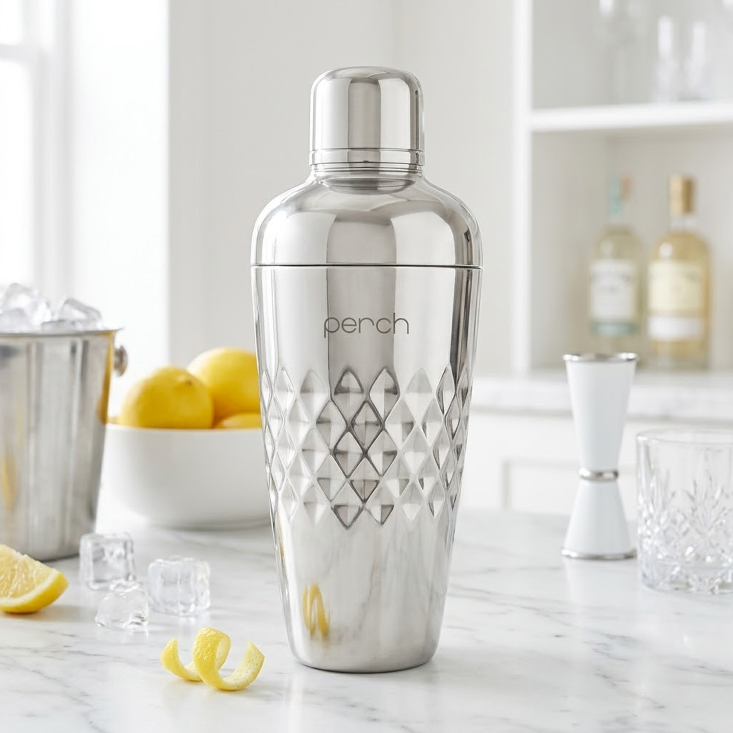 Cocktail Shaker for Cocktails & Mocktails – Stainless Steel Bar Shaker for Mixing Drinks – Silver